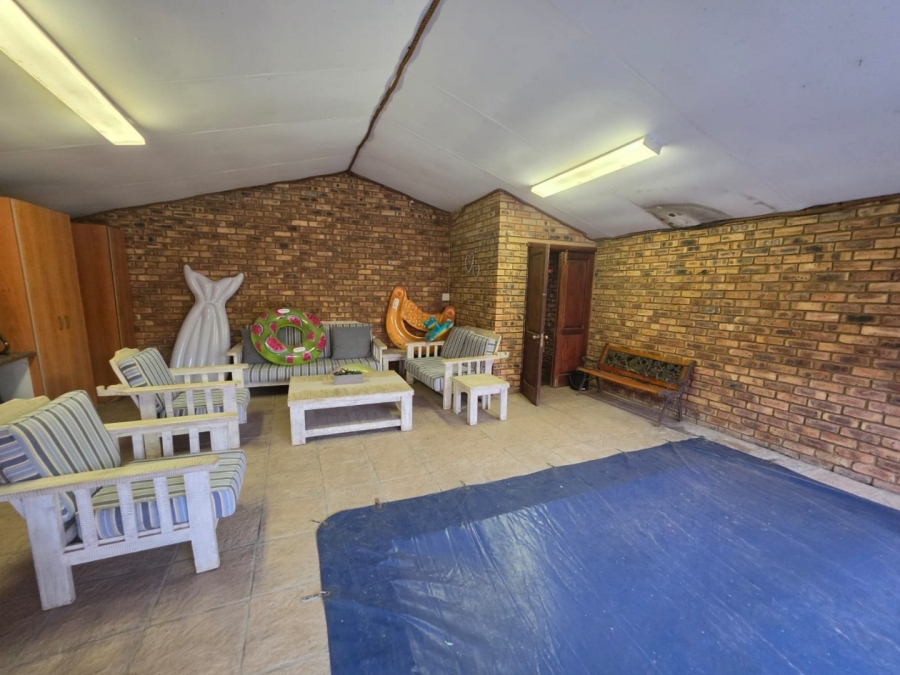 4 Bedroom Property for Sale in Bodorp North West